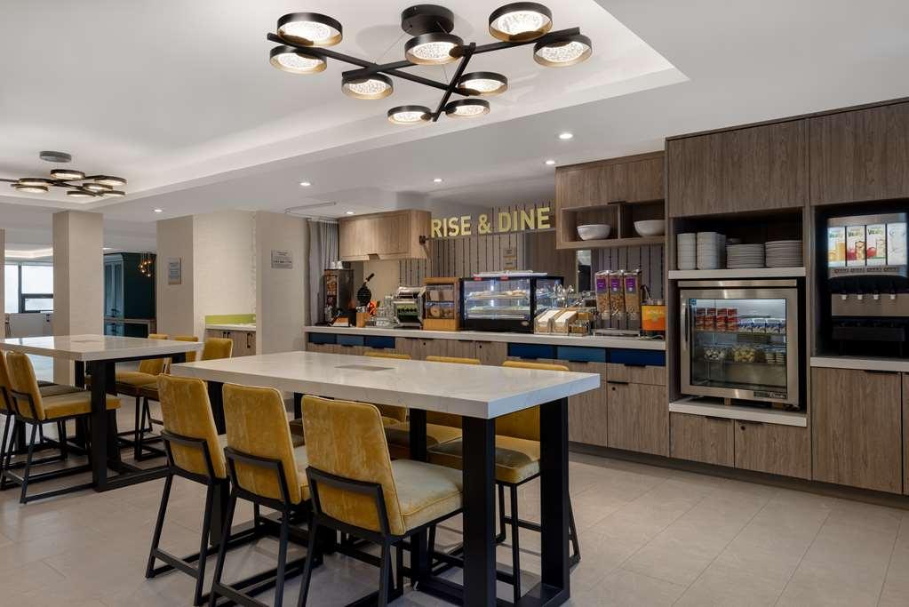Ambassador Hotel & Conference Resort Kingston Restaurace fotografie